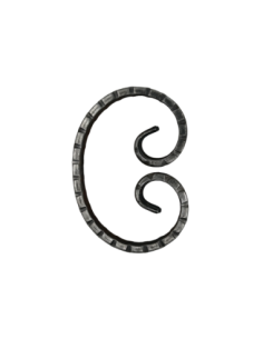 Riccio a forma di C in ferro piatto tacchettato 14 x 6 mm, dimensioni 105x150 mm